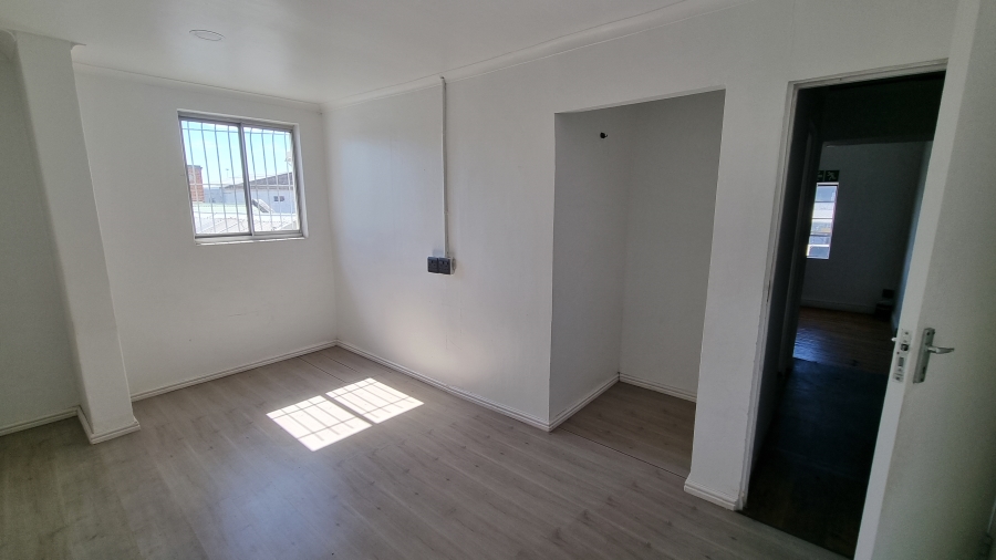 To Let Commercial Property for Rent in Woodstock Western Cape